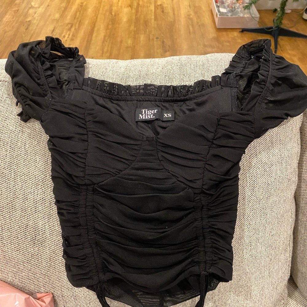 Black tiger mist top size xs